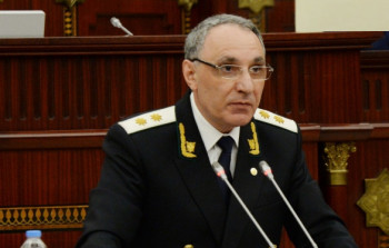 Kamran Əliyev daha bir prokuroru işdən çıxardı